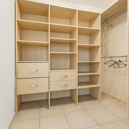 Deribasivska Cozy 4-Room Apartment Odessa Eksteriør billede