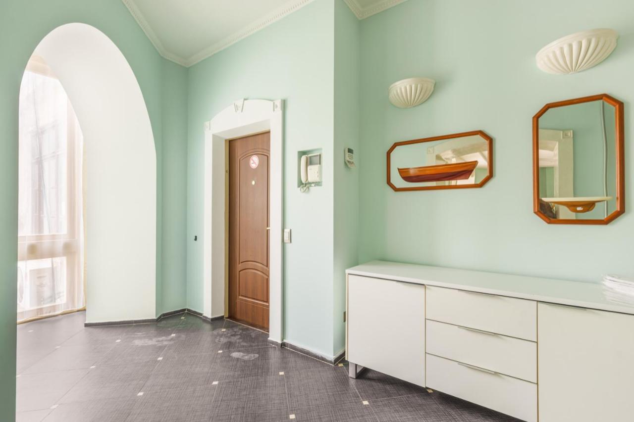 Deribasivska Cozy 4-Room Apartment Odessa Eksteriør billede