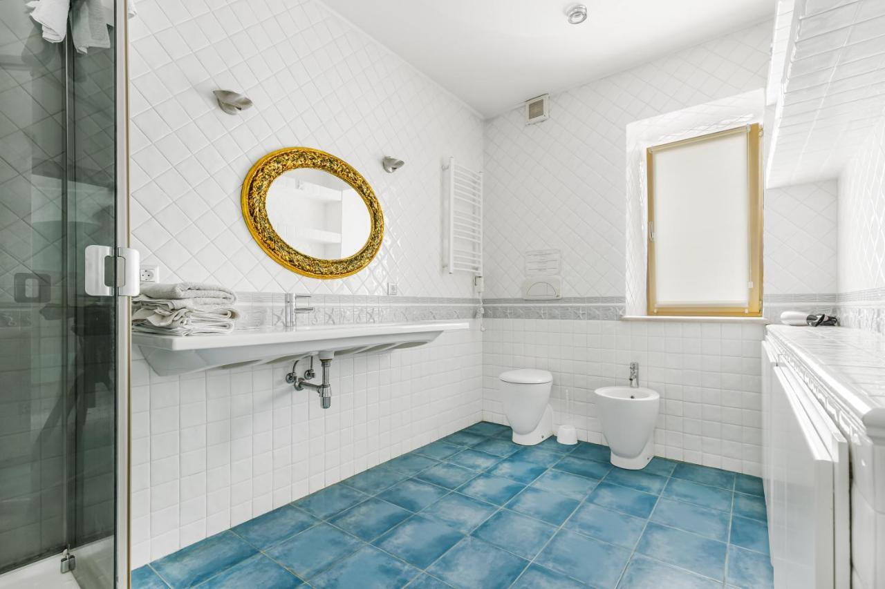 Deribasivska Cozy 4-Room Apartment Odessa Eksteriør billede