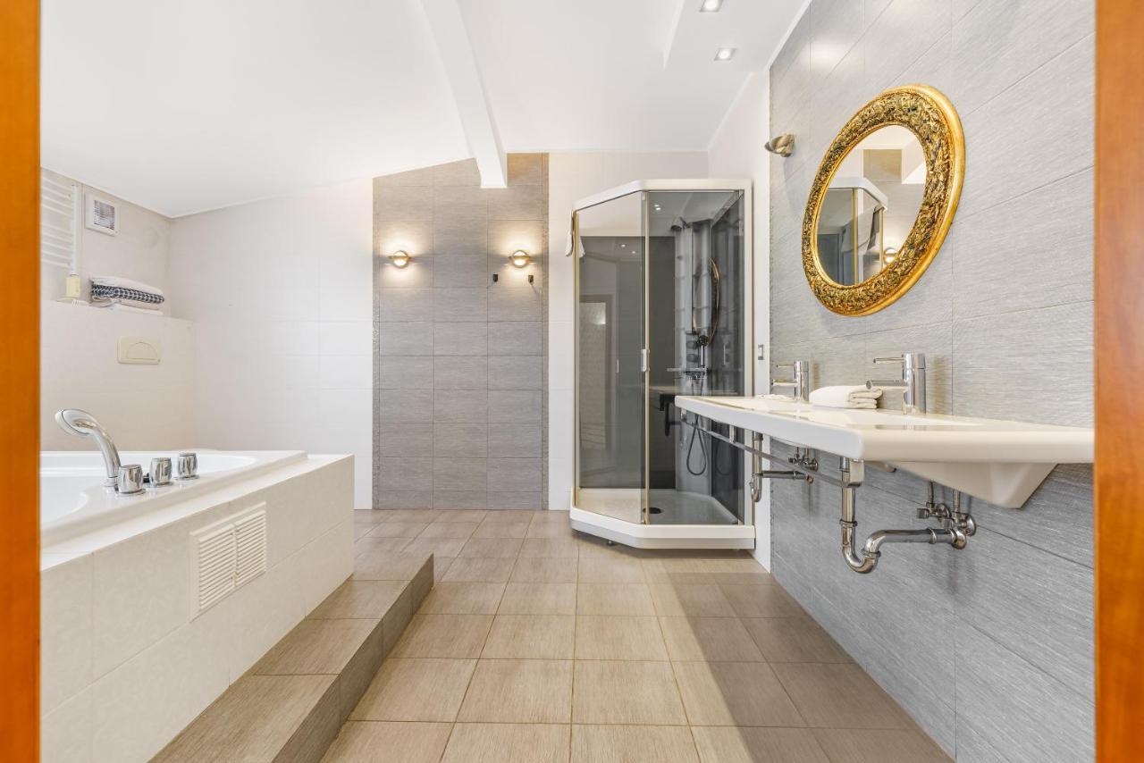 Deribasivska Cozy 4-Room Apartment Odessa Eksteriør billede