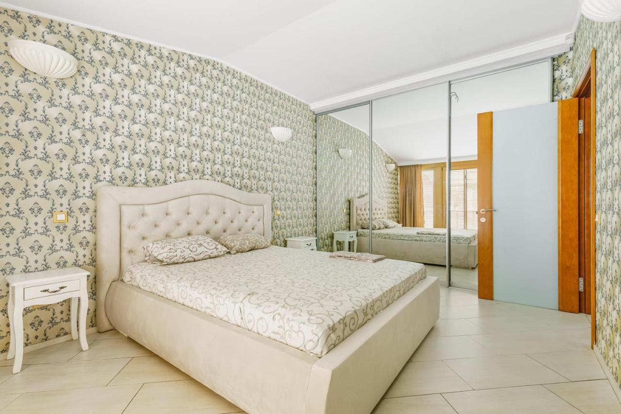 Deribasivska Cozy 4-Room Apartment Odessa Eksteriør billede